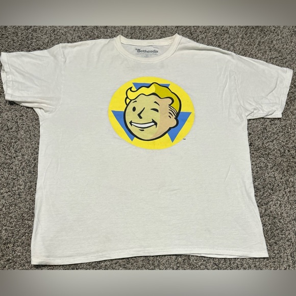 Fall Out graphic gamer zapper T-shirt bundle - Picture 8 of 14